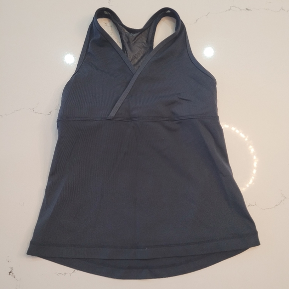 Lululemon Athletica Black Mesh top - women's size 4 - Picture 3 of 5